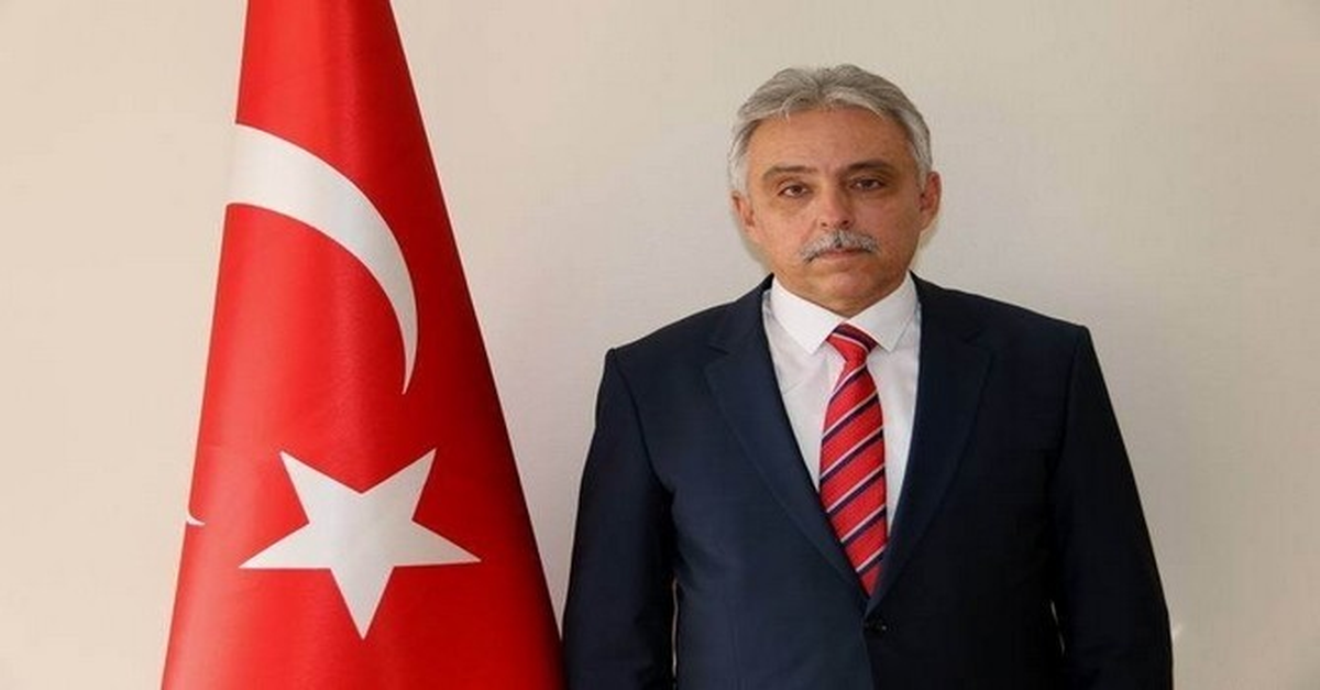 Vali Toprak\'tan Öğretmenler Günü Mesajı