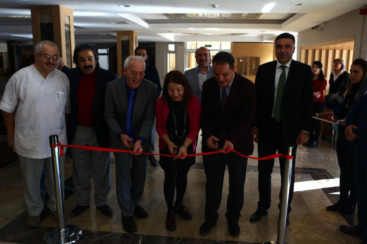 60\'ncı Yıl İçin 60 Resimle Sergi