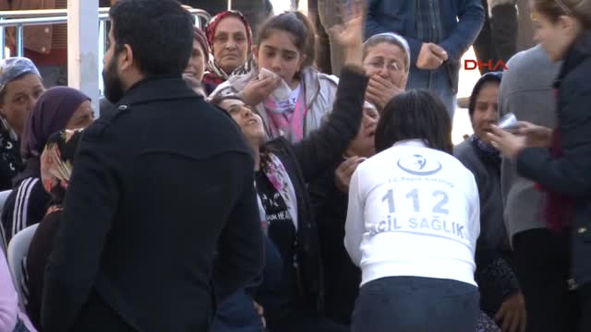 Adana\'da Patlama Kurbanları Gözyaşlarıyla Uğurlandı