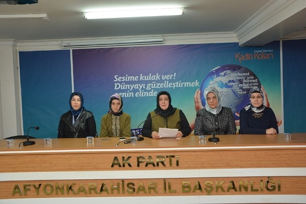 Ak Kadınlardan "Kadına Yönelik Şiddete Karşı Mücadele\' Günü Açıklaması