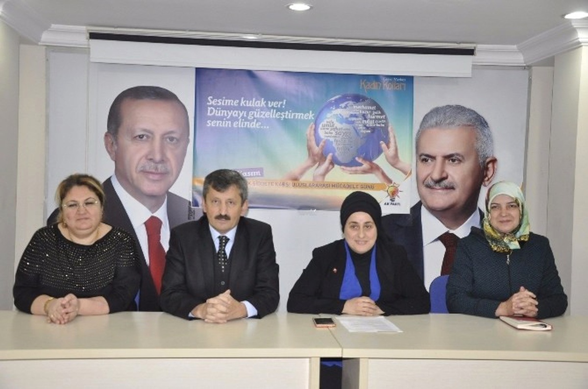 AK Parti Kadın Kolları Kadına Şiddeti Kınadı