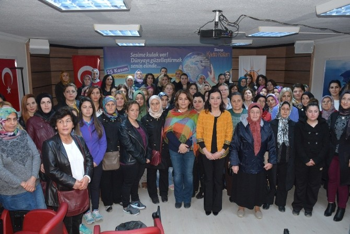 AK Parti\'li Kadınlardan Kadına Şiddete Tepki