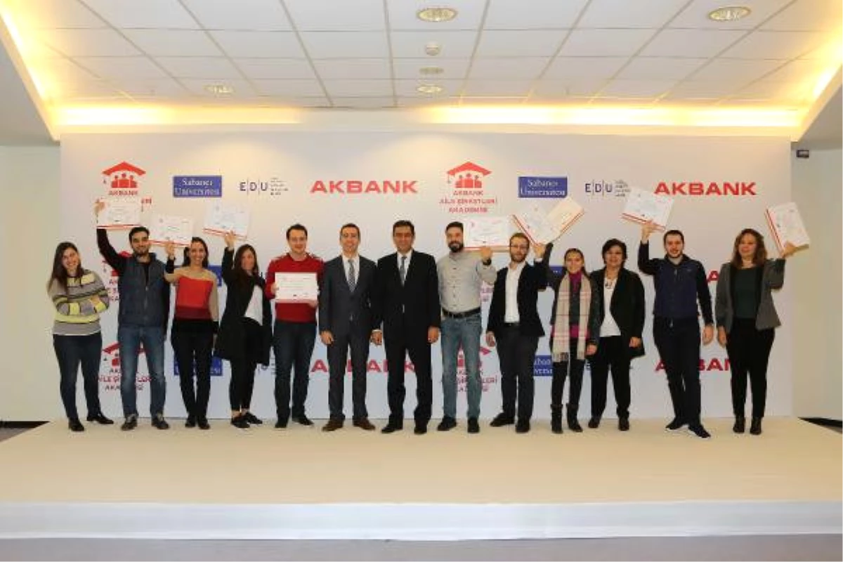 Akbank Aile Şirketleri Akademisi ile Firmalar Gücünü Yeni Nesillere Taşıyor