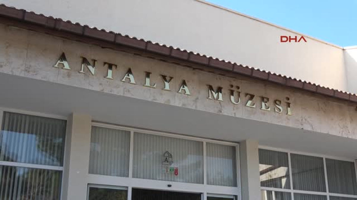 Antalya - Bakan Avcı\'dan, Turizmciye \'Charter\' Müjdesi