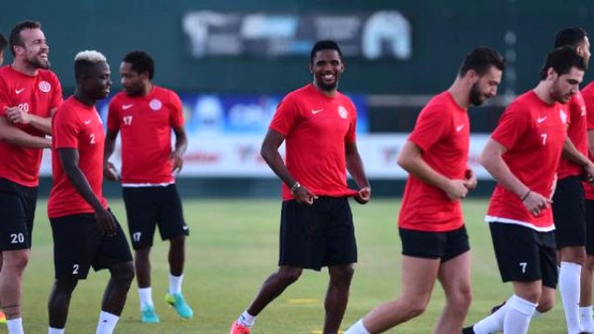 Antalyaspor\'da Eto\'o Antremana Çıktı