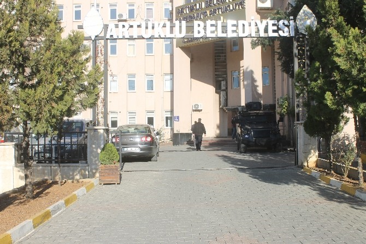 Artuklu Belediyesi\'nde Arama Yapıldı
