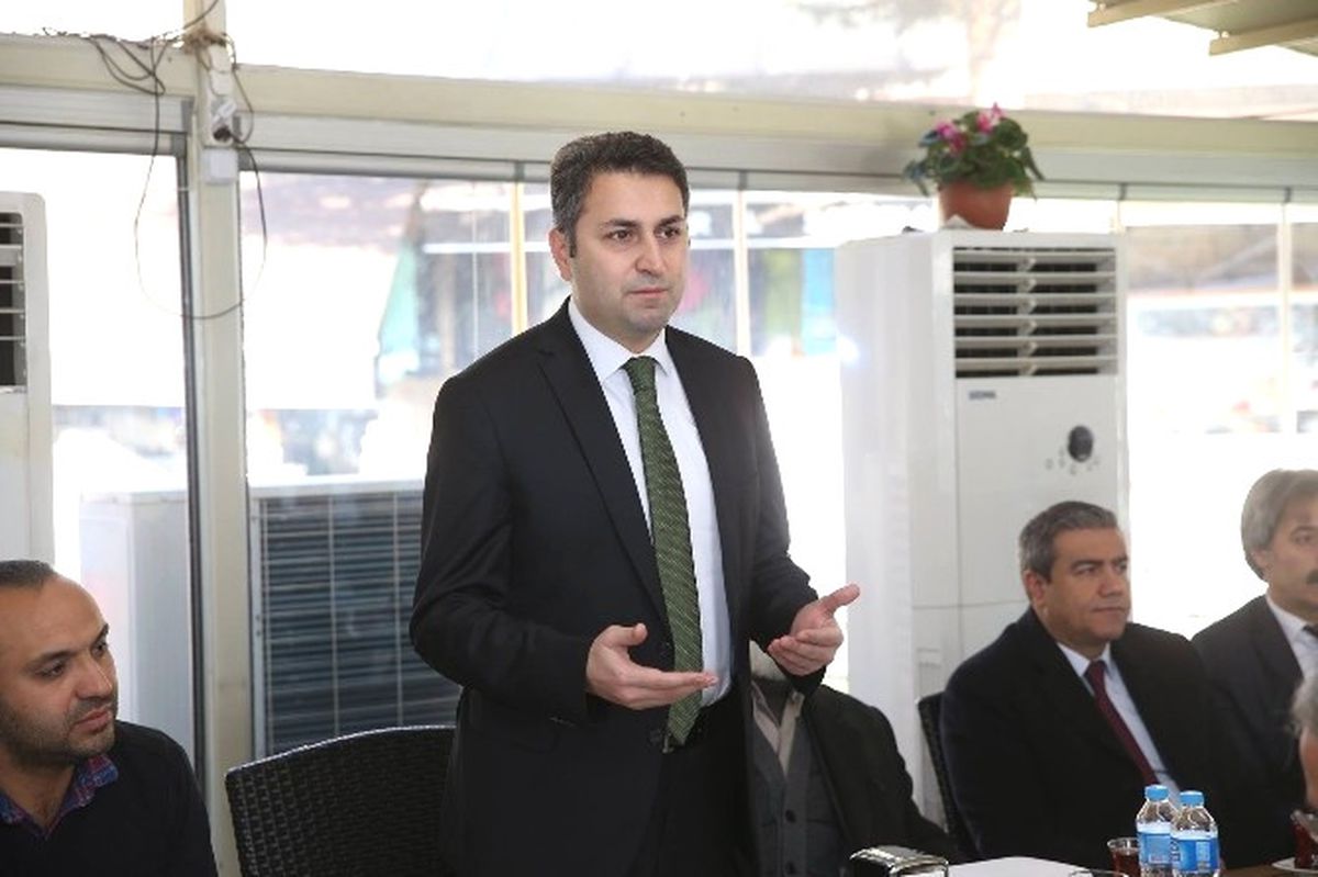 Başkan Eroğlu, Taşhan Esnafı ile Kahvaltıda Bir Araya Geldi