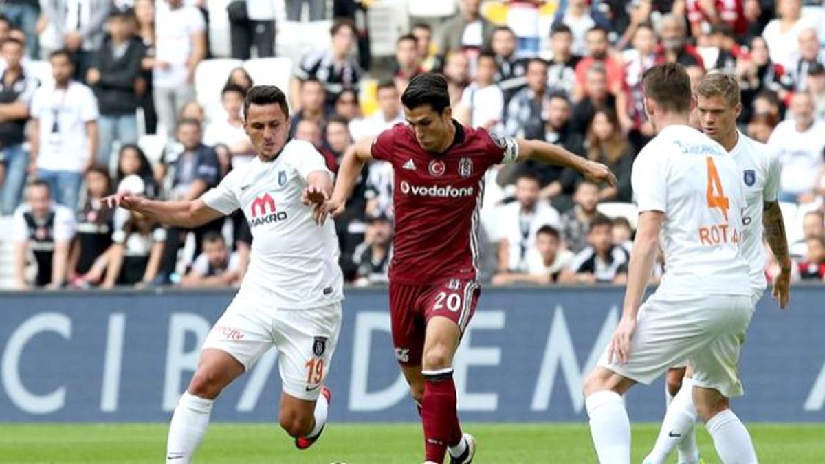 Beşiktaş\'ın \'Kabusu\' Medipol Başakşehir