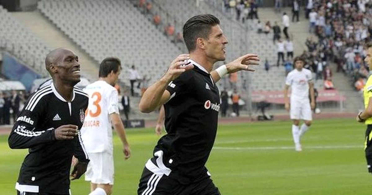 Beşiktaş, Medipol Başakşehir\'e Boyun Eğmiyor