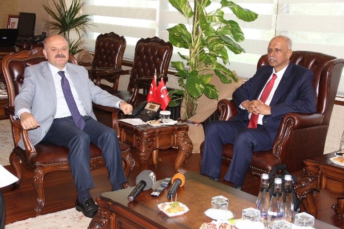 Büyükelçi Selverajah: "Türkiye, Singapur\'un Stratejik Ortaklık Kurduğu Birkaç Ülkeden Biridir"