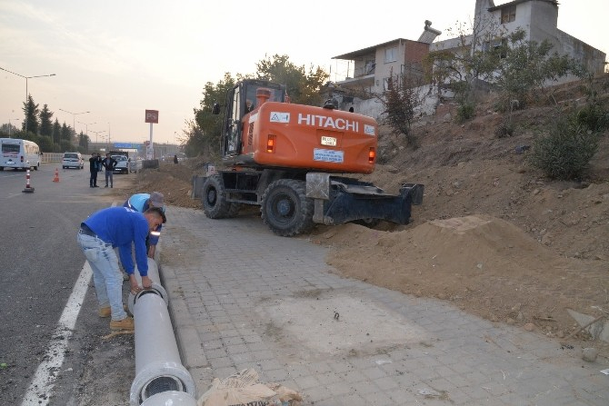 Büyükşehir Belediyesi Aydın\'ın Alt Yapısını Yeniliyor