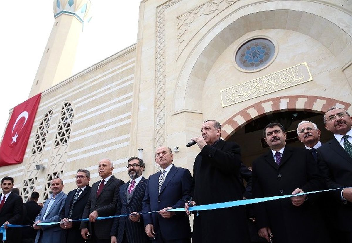 Cumhurbaşkanı Erdoğan, Sancaktepe\'de Cami Açılışı Gerçekleştirdi