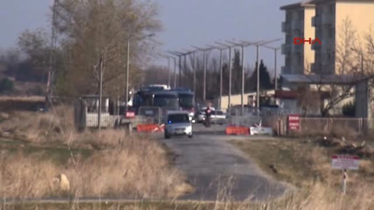 Edirne\'de 53 Fetö Tutuklusu Tekirdağ\'a Nakledildi