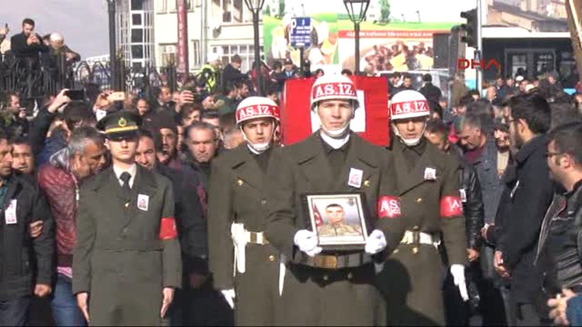 Erzurum Hakkari\'de Şehit Olan Er Oğuzhan Karaca Ise Erzurum\'da Son Yolculuğuna Uğurlandı