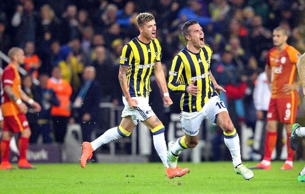 Fenerbahçe\'de Yüzler Gülüyor