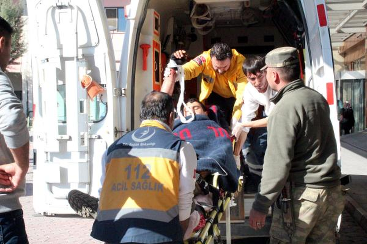 Fırat Kalkanı'nda 1 Asker Daha Yaralandı