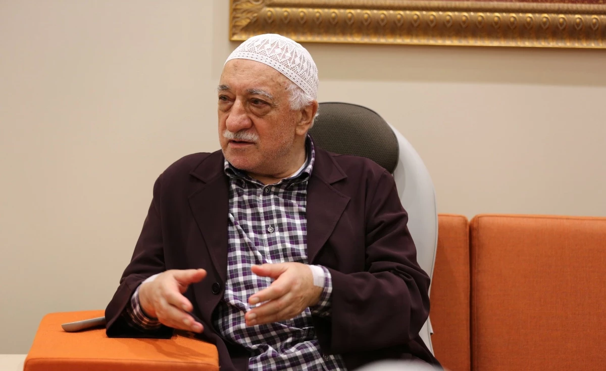 Gülen, Peygamber Efendimizden Daha İleriymiş Gibi Lanse Edilirdi"