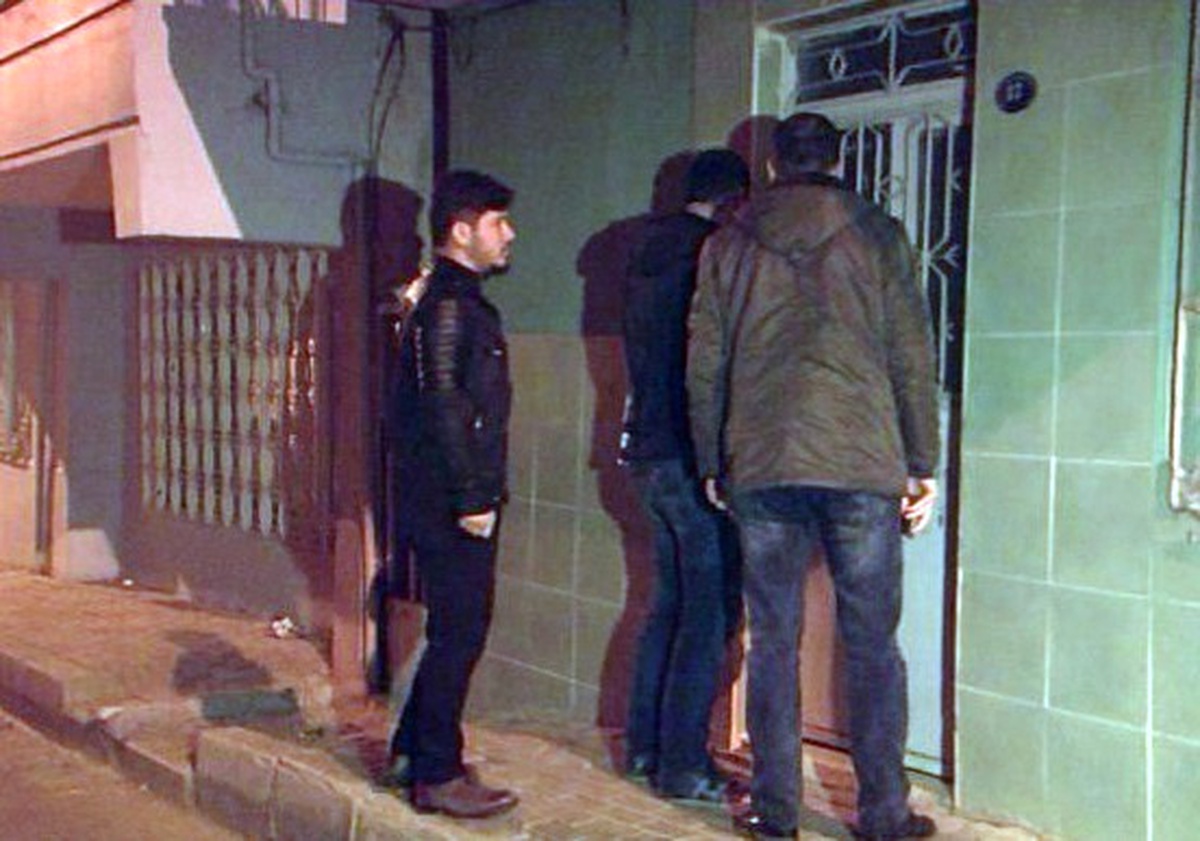 İzmir\'de Fetö Operasyonu: 24 Gözaltı