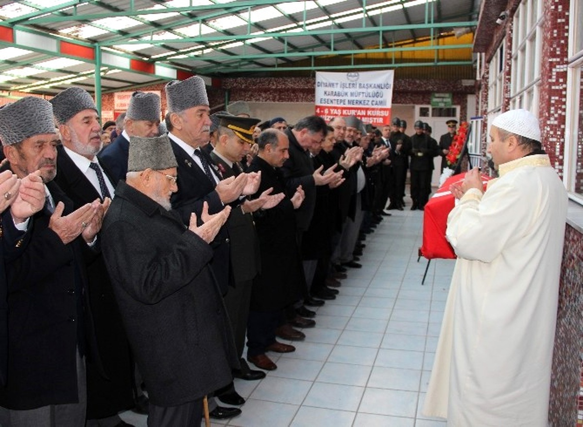 Karabük\'te Kore Gazisi Son Yolculuğuna Uğurlandı