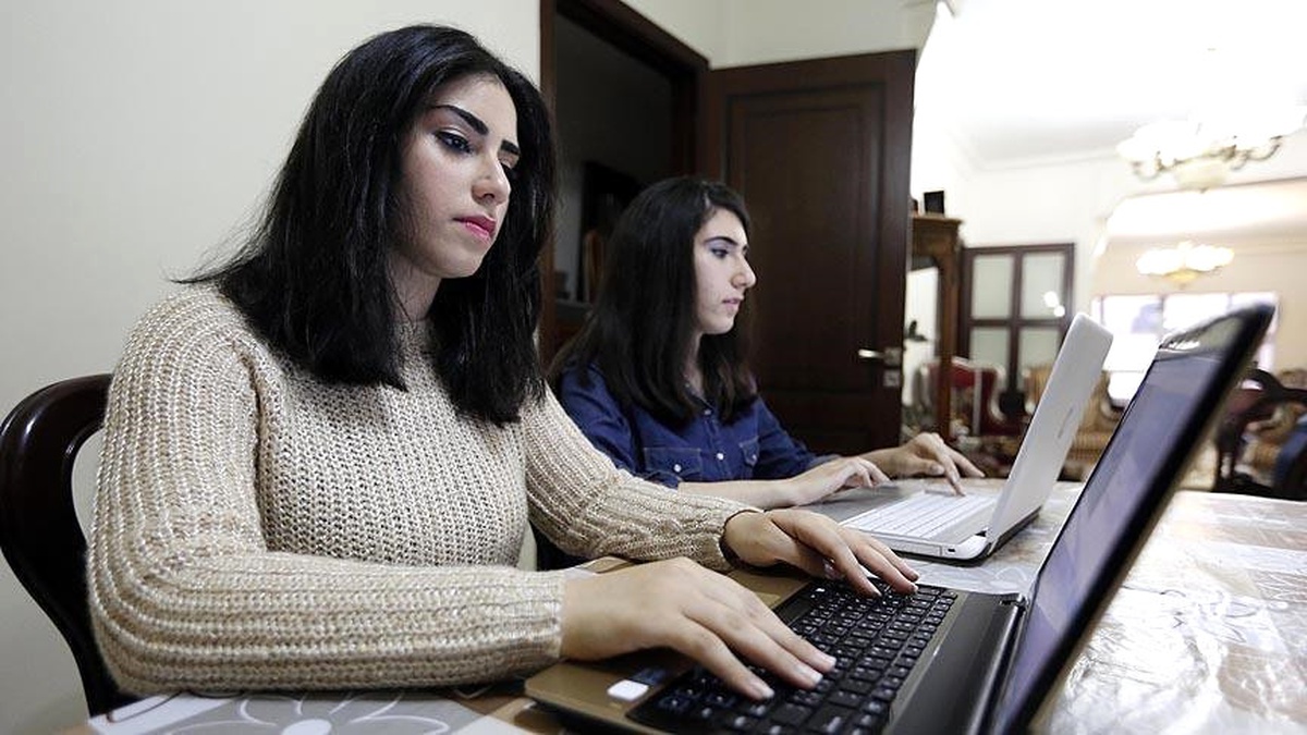 Lübnanlı Kız Kardeşlerin "Türkçe" Hayranlığı