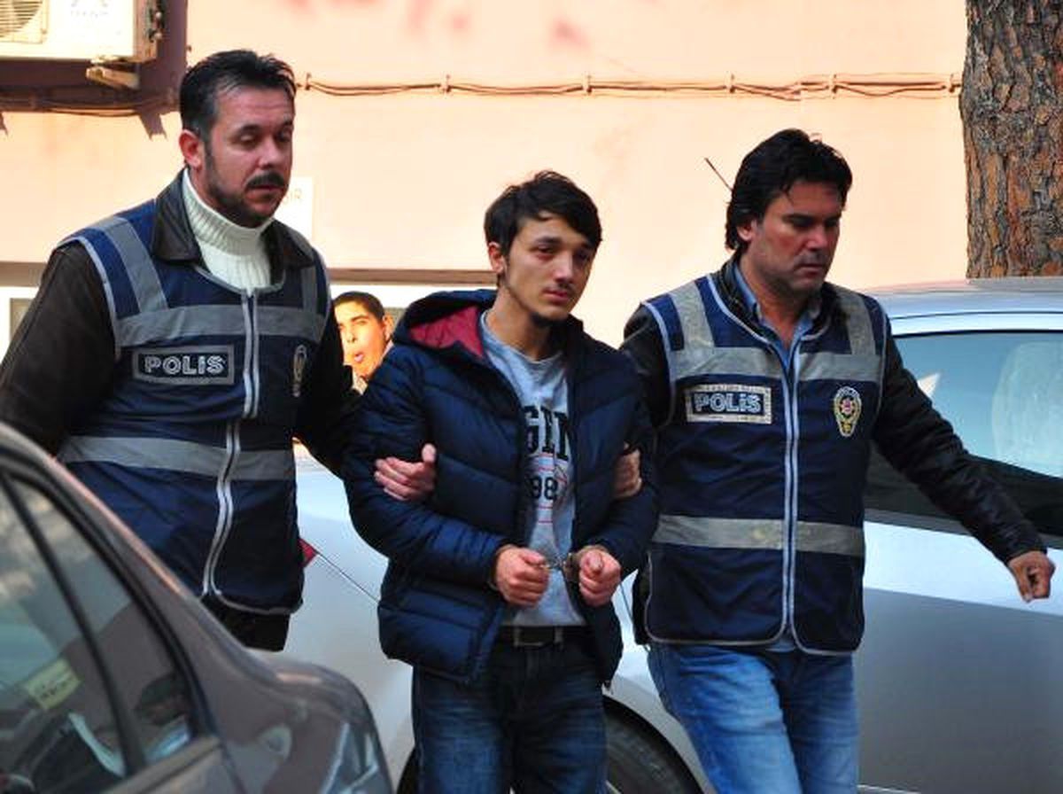 Manisa\'da Bıçaklı Kavga: 1 Ölü, 1 Yaralı (2)