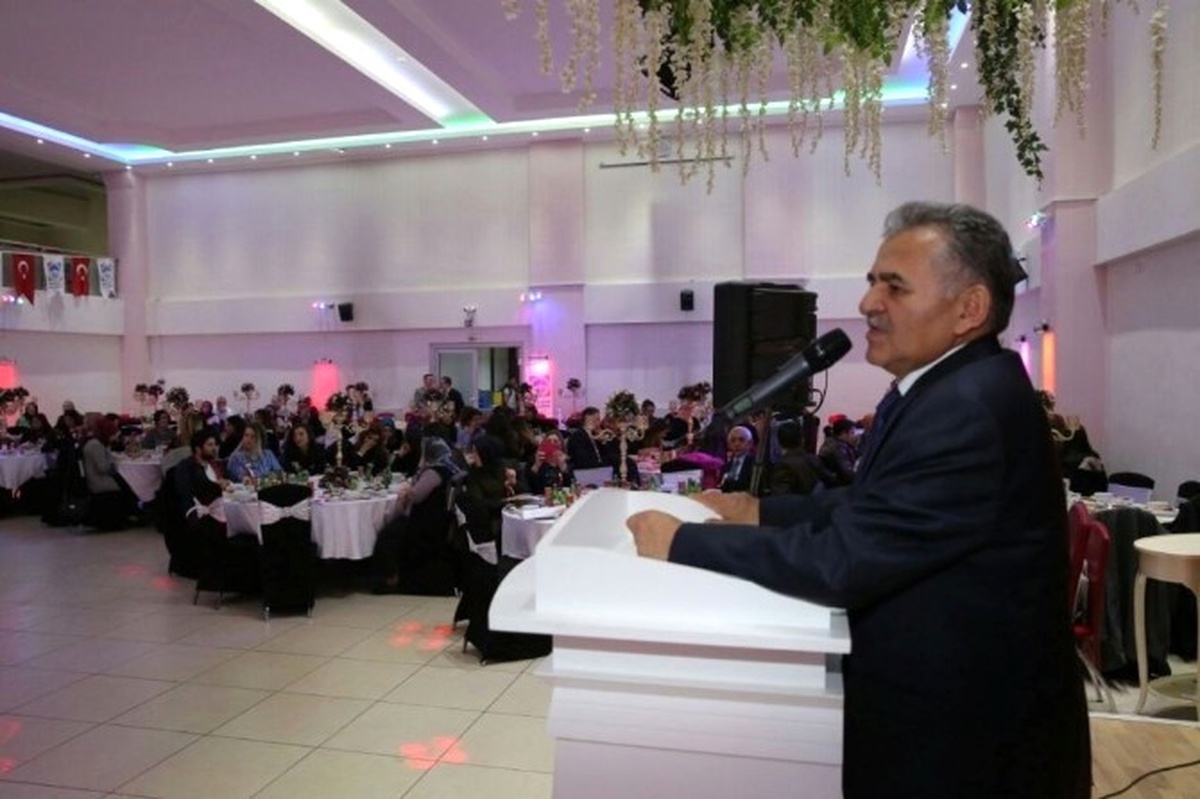 Melikgazi Belediye Başkanı Memduh Büyükkılıç, "Eğitim ve Eğitimciye Yatırım Yapıyoruz"