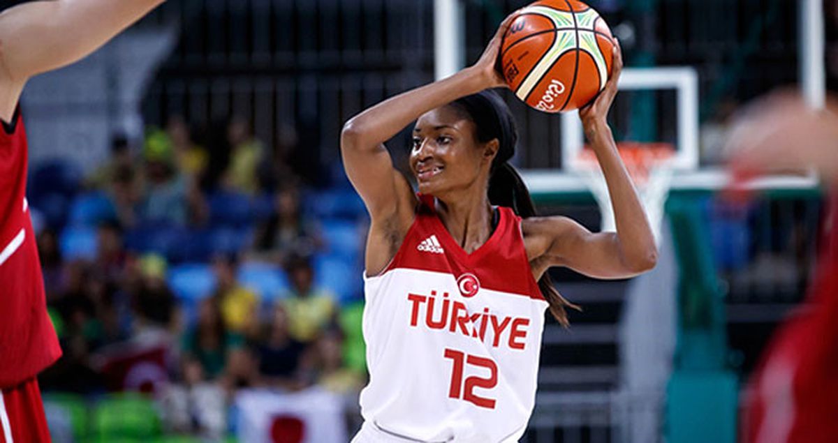 Potanın Perilerinin Kampına Katılmayan Lara Sanders 4 Maç Ceza Aldı