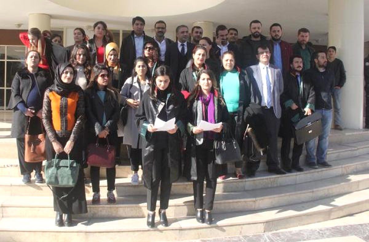 Şanlıurfa\'da, Kadın Avukatlardan Şiddet Protestosu