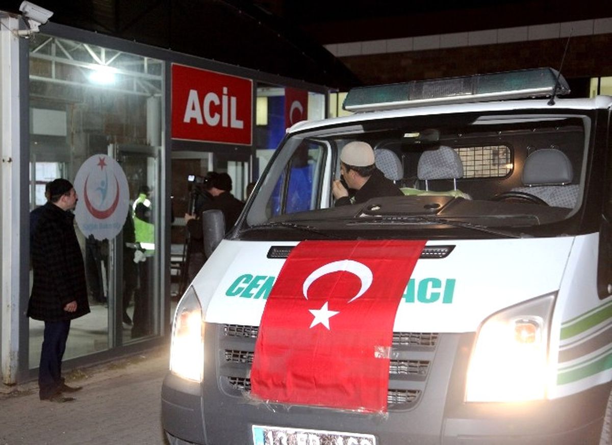Şehit Astsubay Topuz\'un Naaşı Ahlat\'a Getirildi