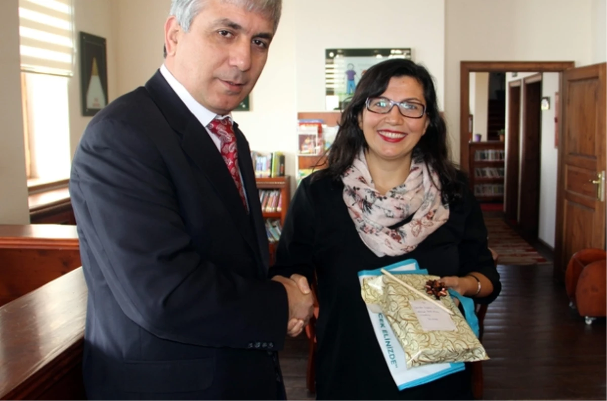 Sinop\'ta En Çok Kitap Okuyan Öğretmenlere Ödül Verildi