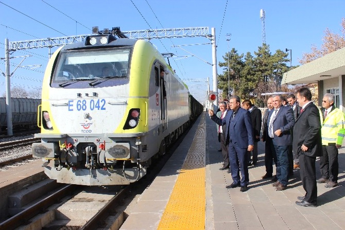 Tavşanlı\'da \'Elektrikli Trenle Yük Taşımacılığı\'nın Test Sürüşleri Başladı