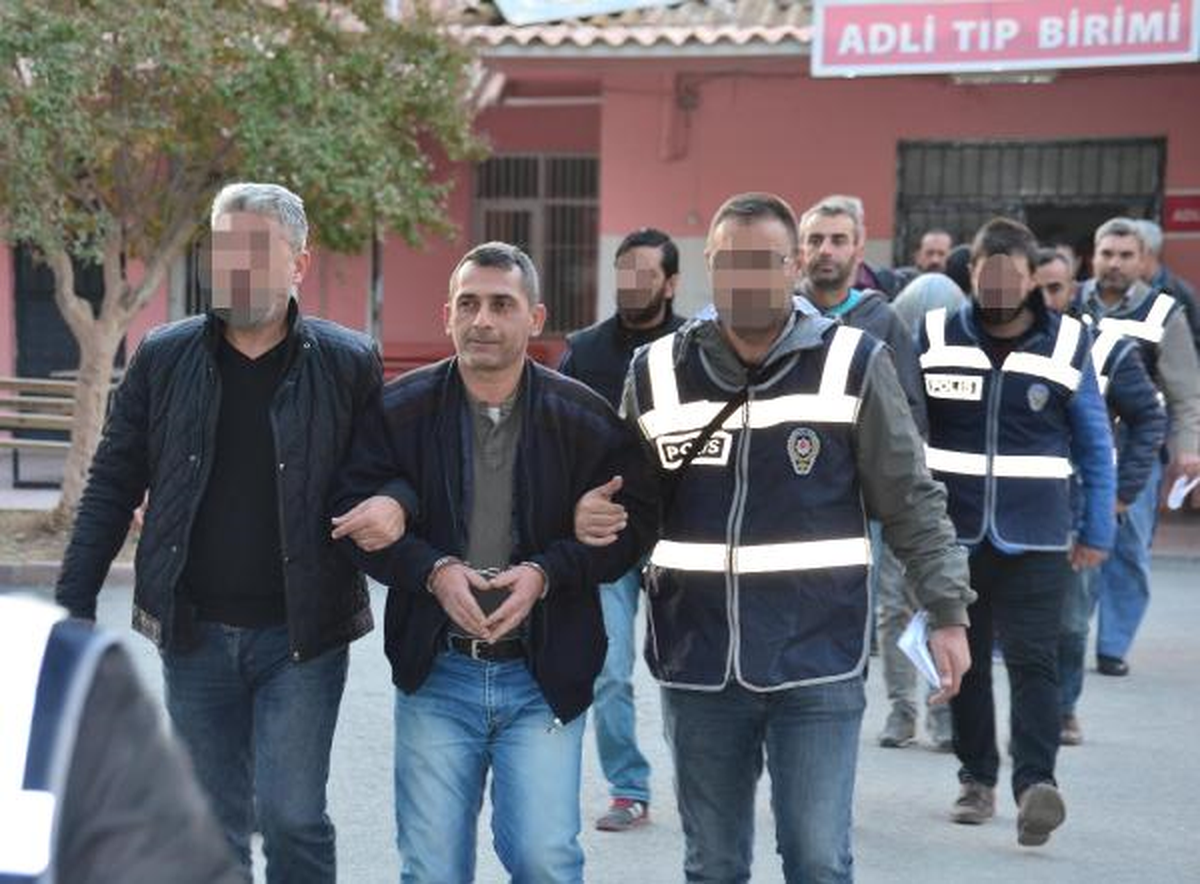 Adana\'da Çeşitli Suçlardan Aranan 9 Kişi Gözaltında