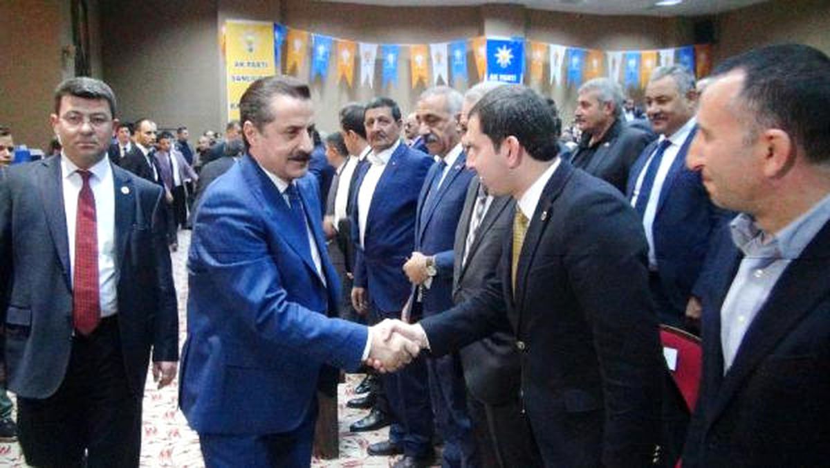 Bakan Çelik: Birisi Dindar, Birisi Ateist; Türkiye\'nin Başına Çorap Örmeye Çalışıyor (2)
