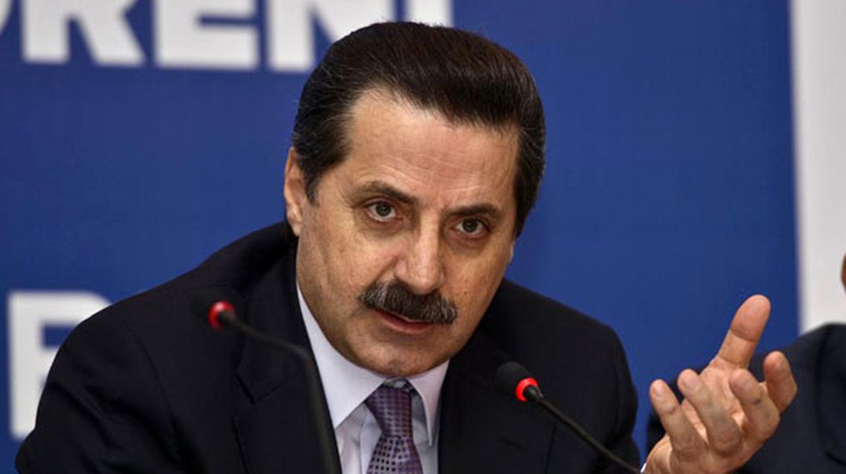 Bakan Çelik: Birisi Dindar, Birisi Ateist; Türkiye\'nin Başına Çorap Örmeye Çalışıyor (2)