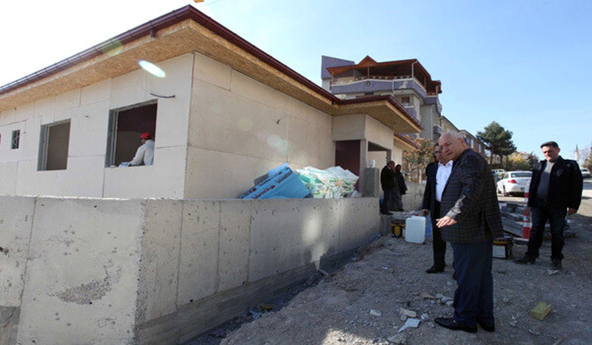 Başkan Yaşar, İnşaatları Denetledi