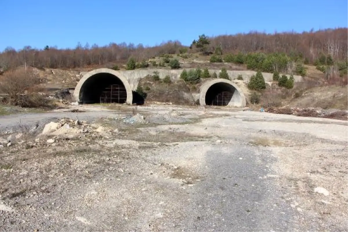 Bolu Dağı Tüneli\'nin Terk Edilen Tüpleri 17 Yıldır Atıl