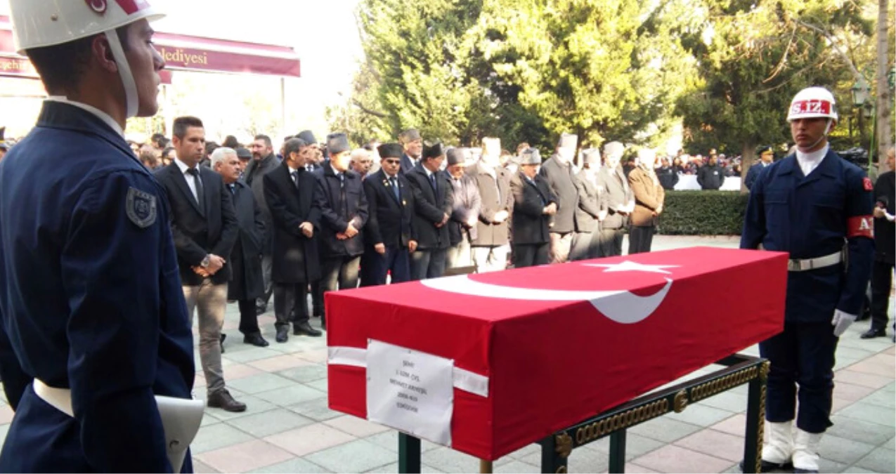 CHP\'nin Şehit Cenazesinde Prokovasyon Mesajına AK Parti\'den Suç Duyurusu