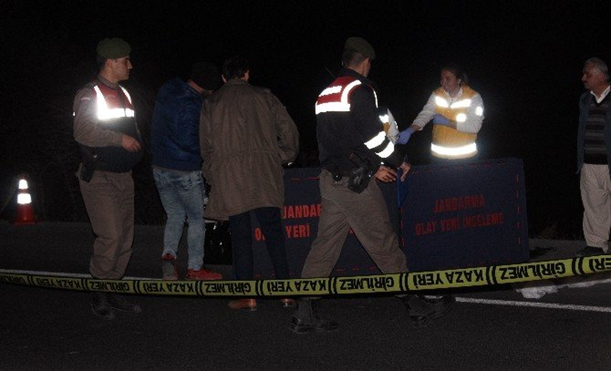 Denizli\'de Yol Kenarında Ceset Bulundu