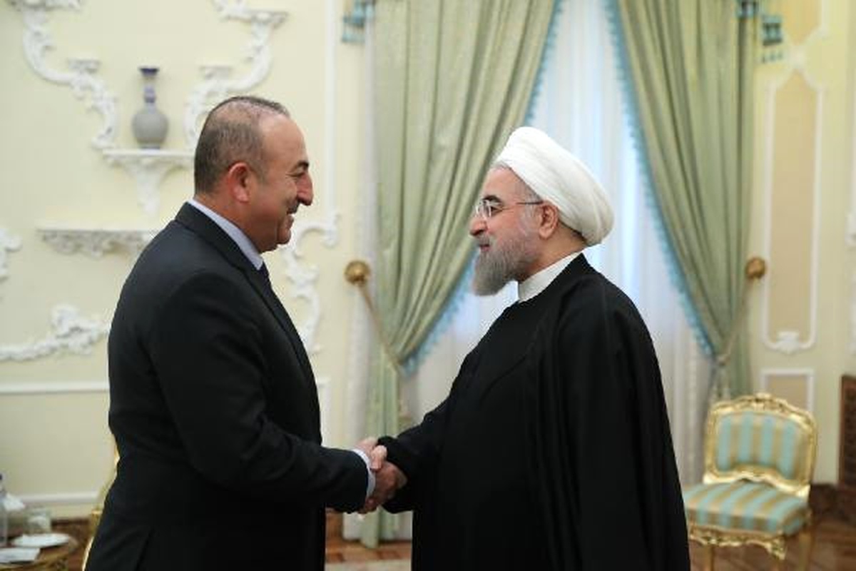 İran Cumhurbaşkanı Ruhani, Mevlüt Çavuşoğlu\'nu Kabul Etti