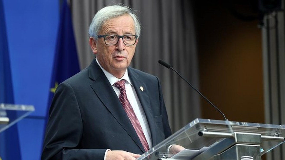 Juncker: Avrupa Türkiye\'ye Ders Vermekten Çekinmeli