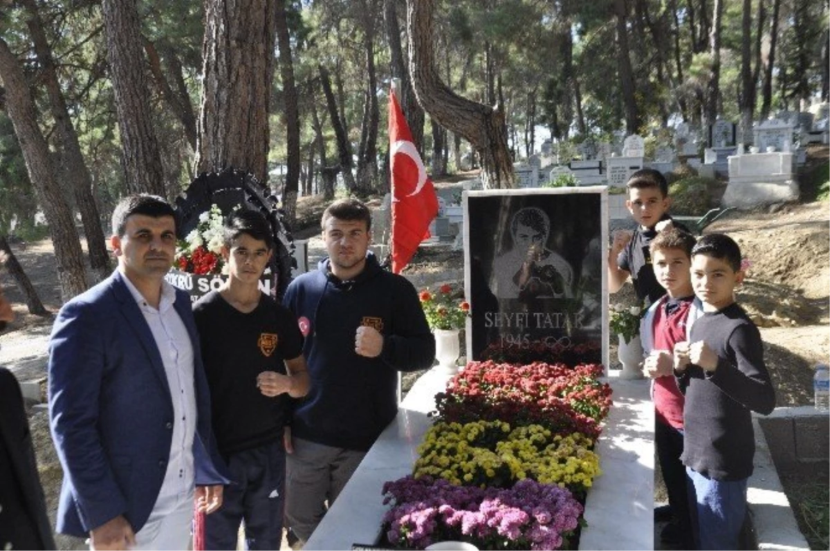 Milli Boksör Tatar, Mezarı Başında Anıldı
