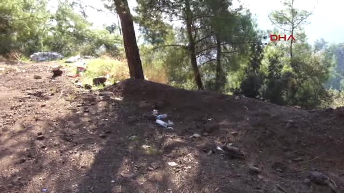 Muğla - Ücret Pahalı Diye Molozlar Ormana Dökülüyor