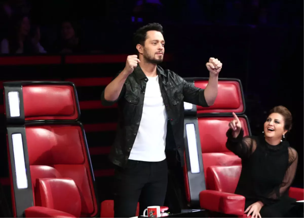 Murat Boz Önderliğinde Tüm Stüdyo \'Bir Daha\' Diye İnledi!