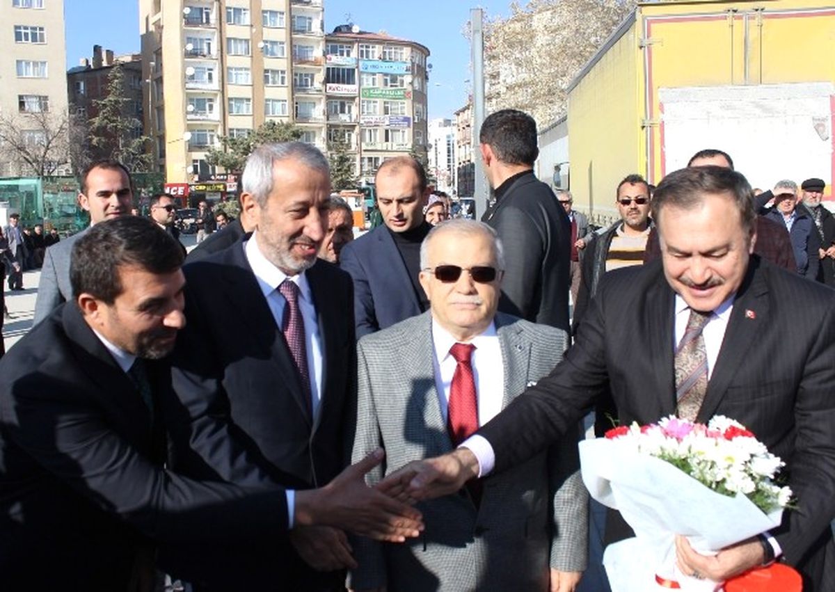 Orman ve Su İşleri Bakanı Eroğlu: "Kimse Darbeye Cesaret Edemez, Millet Var"