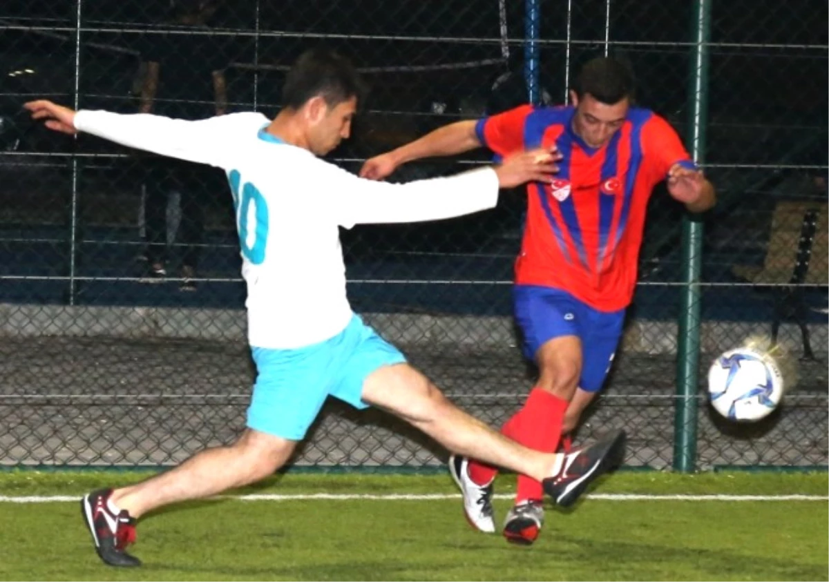Pamukkale\'de 4. Futbol Turnuvasında 2\'inci Tur Maçları Tamamlandı