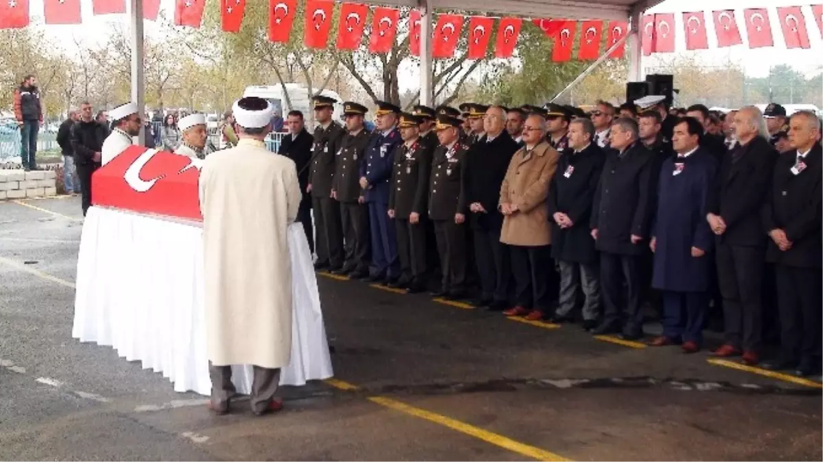 Şehit Polis Memuru Gözyaşları İçinde Uğurlandı