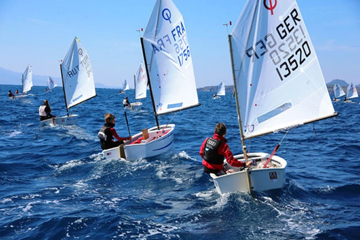 Uluslararası Çeşme Optimist Haftası Yelken Yarışları Başladı
