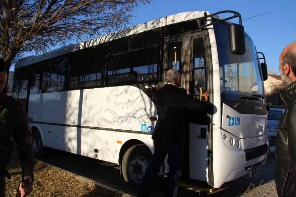 Varto Belediyesinden Milli Eğitime Araç Hibe Edildi