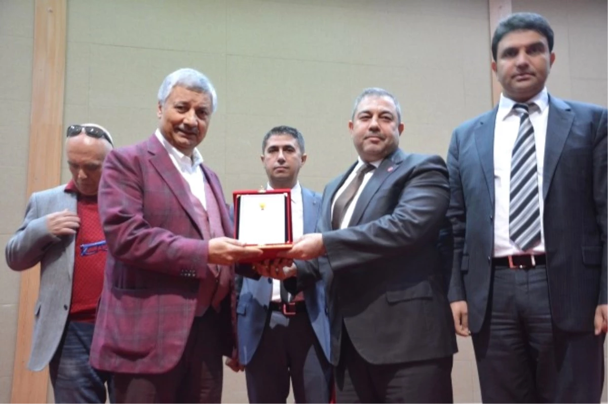 AK Parti Birecik Teşkilatına Performans Ödülü