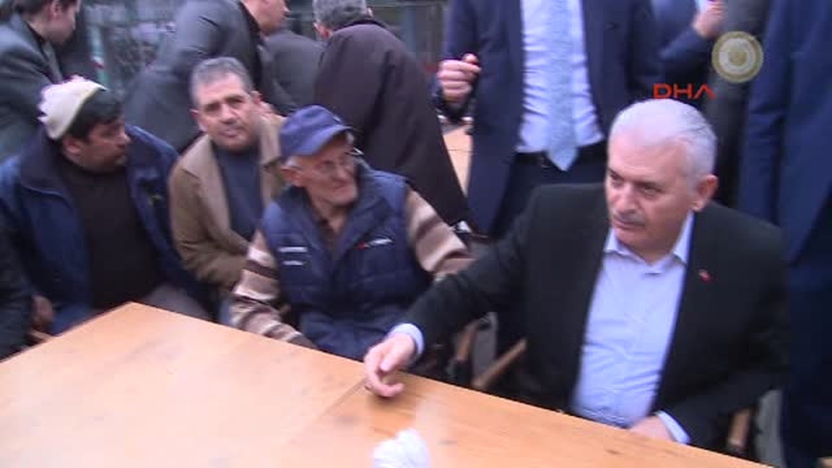 Başbakan\'dan Hastane ve Taksi Durağı Ziyareti